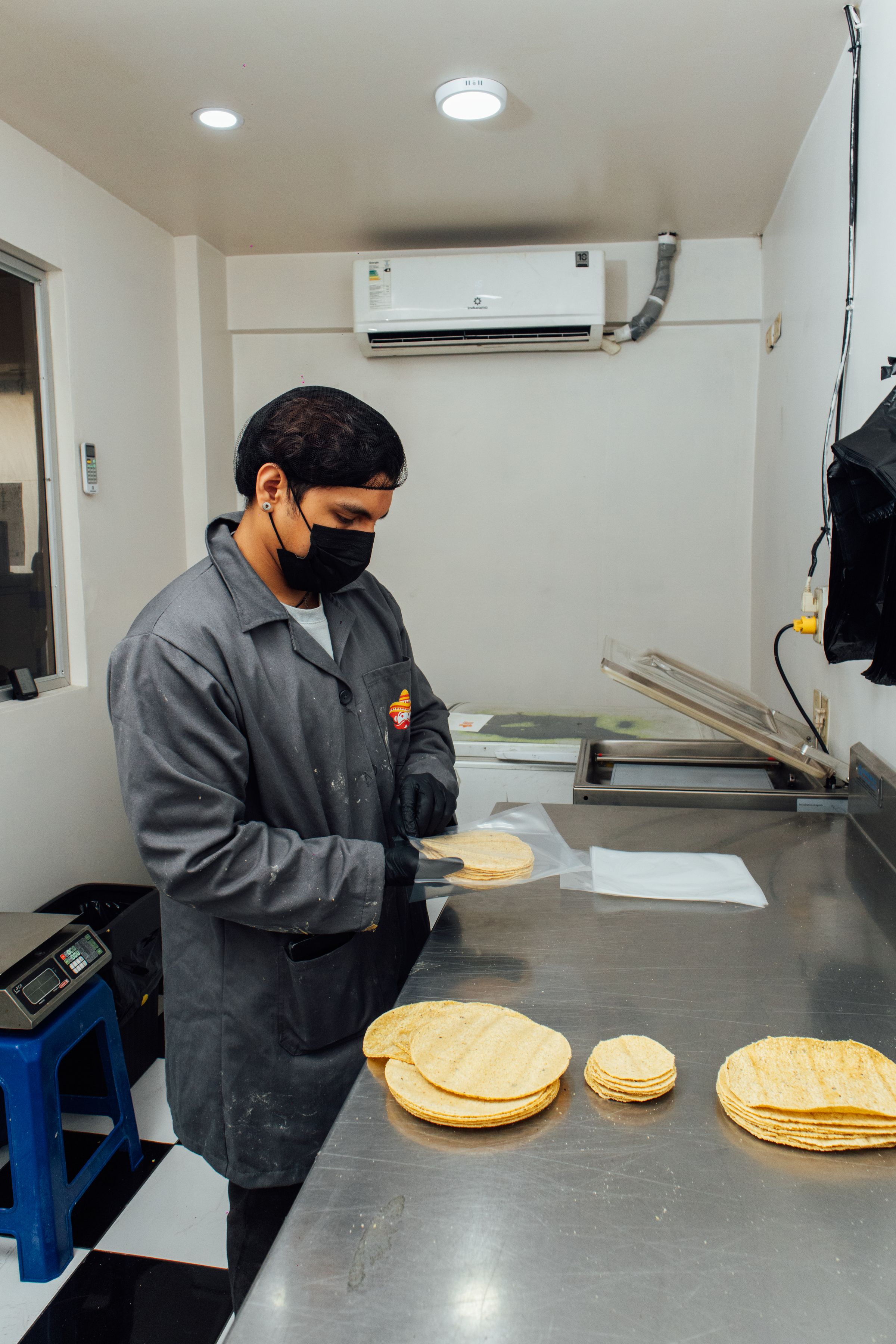Masa handled by hand